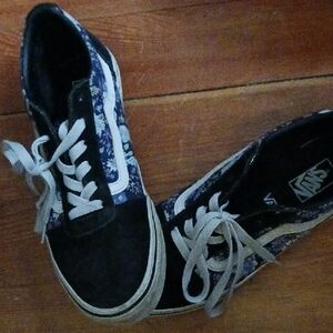 Vans Kids Black and Blue Patterned Sneakers